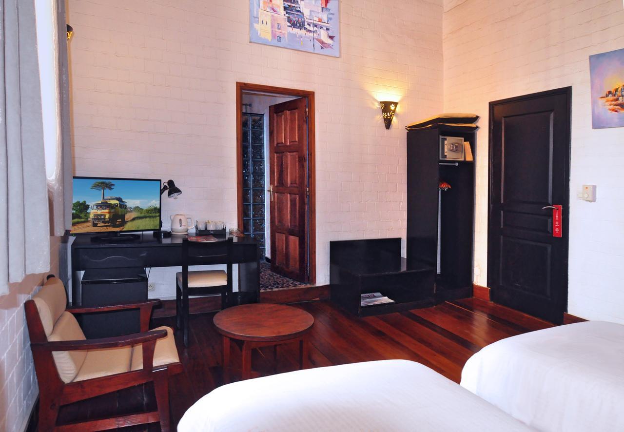 אנטננריבו Rova Hotel מראה חיצוני תמונה